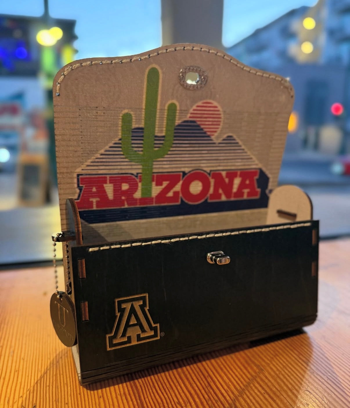 U of A Classic Vintage Cactus – TimberTote